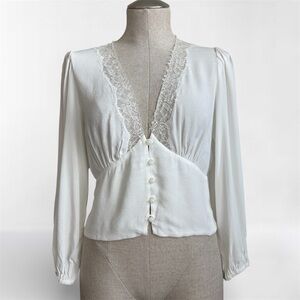 Aritzia Wilfred Romance Me Lace Blouse